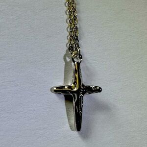 BendéLyon - 925 Sterling Silver Cross Pendant & Chain Necklace. Hand-Made.